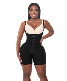Faja postoperatoria con broches frontales:  Ajuste progresivo y soporte ( REF. C-002- C-102 )